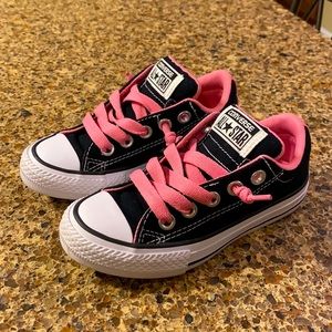 Girls Converse Sneaker 💗 LIKE NEW 💗 Size 11 toddler